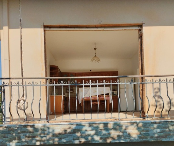 Αδιατάρακτη κοπή πόρτας μπαλκονιού